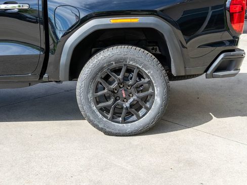 New 2026 GMC Canyon Denali w/ LPO, Denali Black Edition AWD/4WD image 29