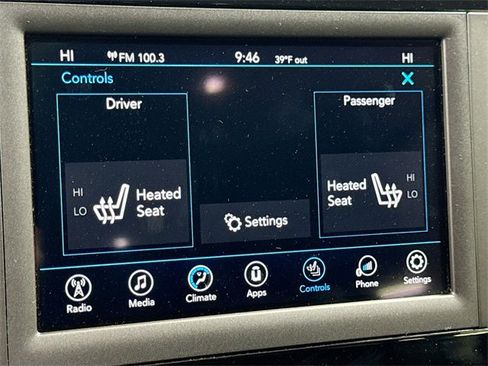 Used 2018 Chrysler Pacifica Touring-L image 19