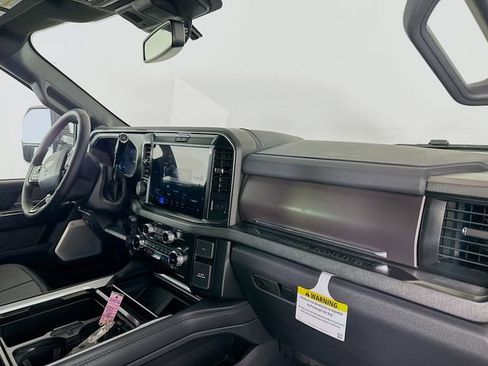 New 2026 Ford F450 Platinum w/ FX4 Off-Road Package image 30