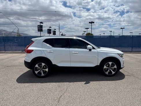 New 2025 Volvo XC40 B5 Core w/ Protection Package AWD/4WD image 4
