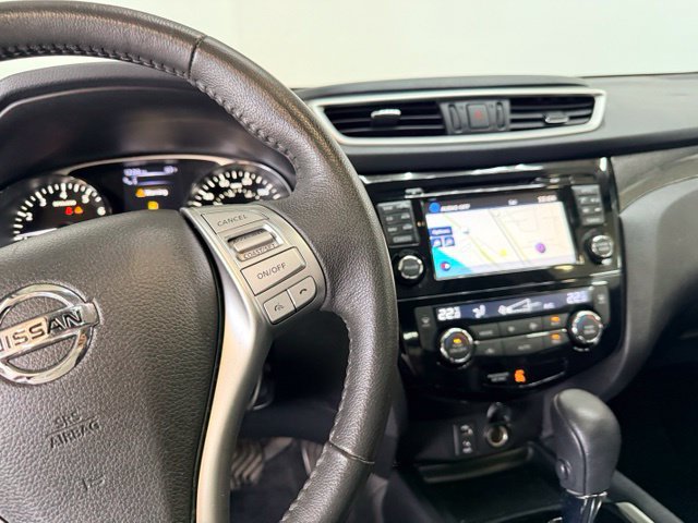 Used 2016 Nissan Rogue SL AWD/4WD image 19