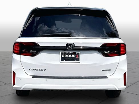 Used 2026 Honda Odyssey Touring image 5