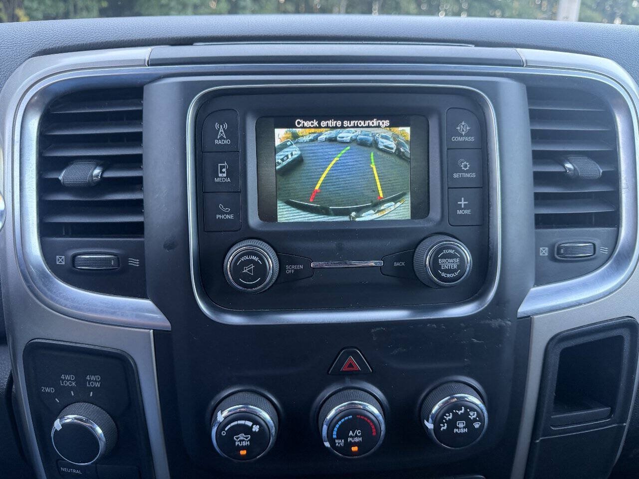 Used 2016 RAM 2500 SLT AWD/4WD image 19