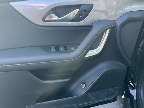 New 2025 Chevrolet Blazer LT w/ Convenience Package image 23