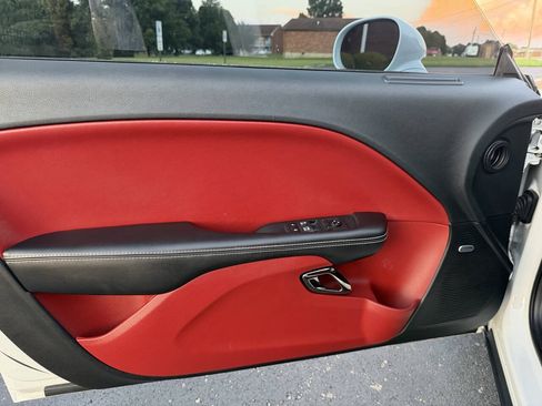 Used 2019 Dodge Challenger SRT Hellcat w/ Laguna Leather Package RWD image 24
