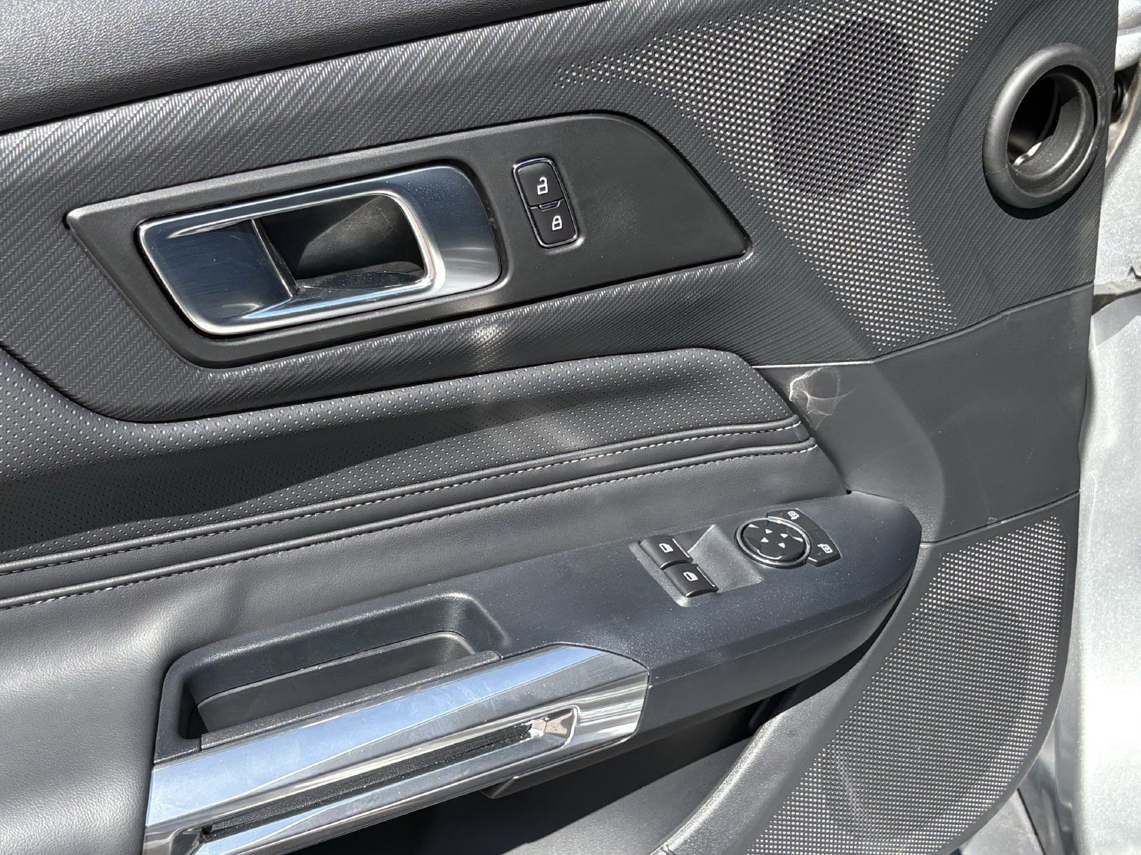 Used 2025 Ford Mustang GT Premium RWD image 18