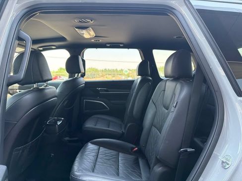 Used 2023 Kia Telluride EX X-Line AWD/4WD image 9