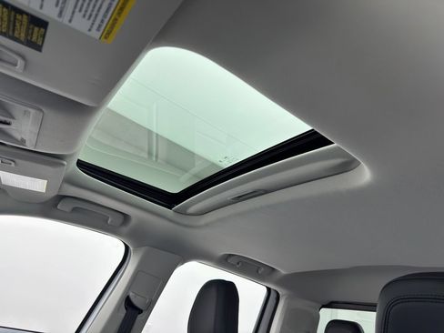 Used 2024 Ford Maverick Lariat w/ Black Appearance Package FWD image 28