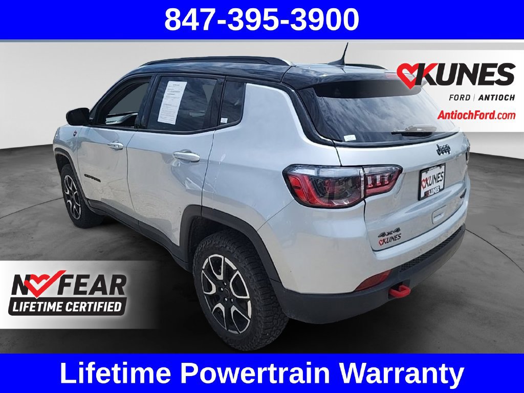 Used 2025 Jeep Compass Trailhawk AWD/4WD image 8