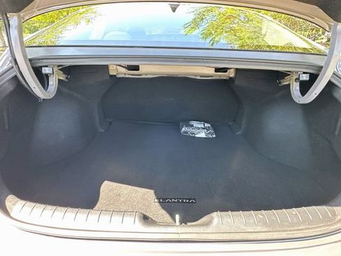 Certified 2023 Hyundai Elantra SEL w/ Convenience Package FWD image 30