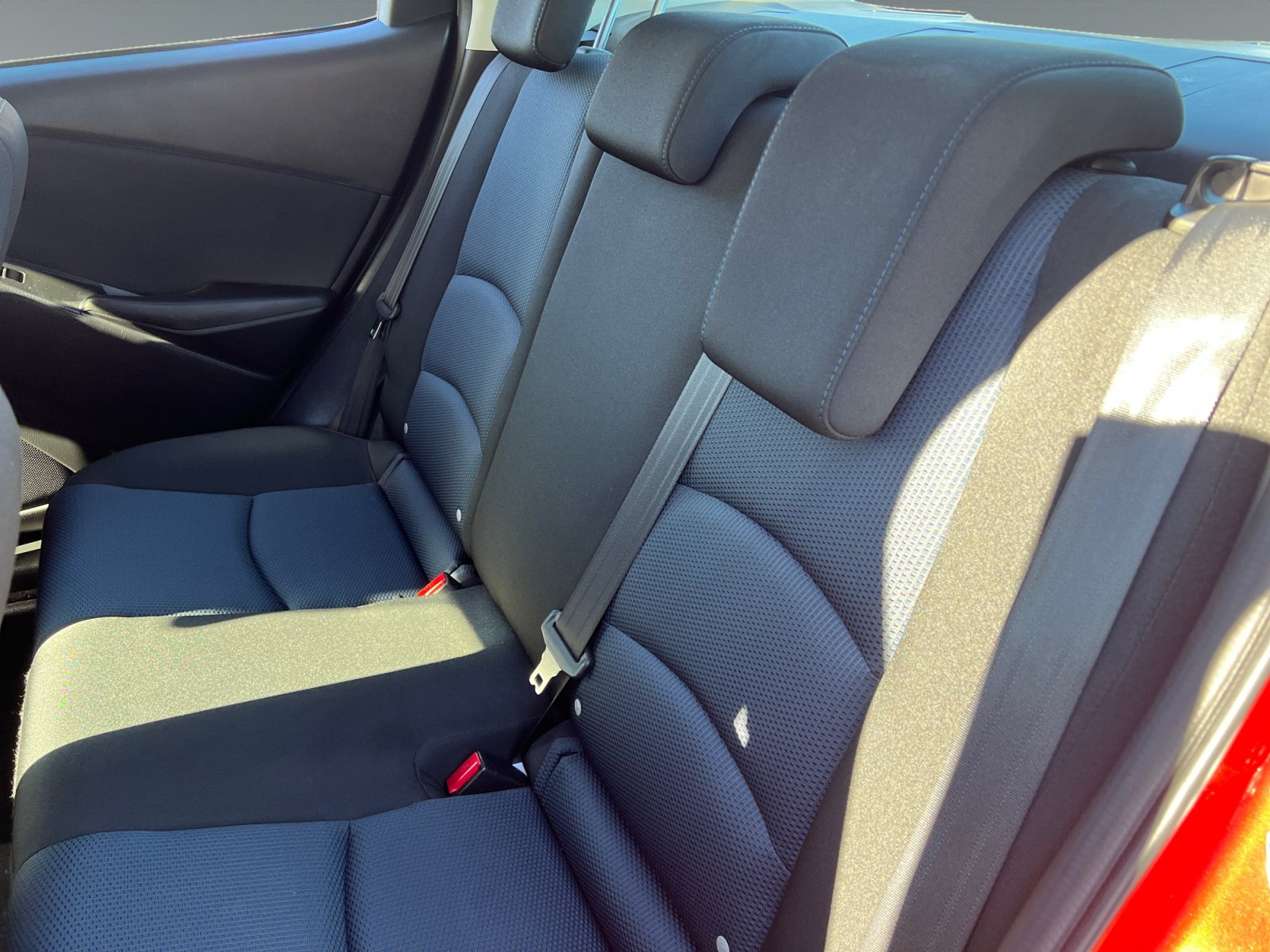 Used 2020 Toyota Yaris L FWD image 13