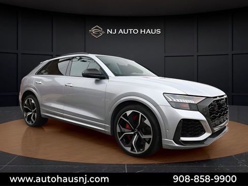 Used 2021 Audi RS Q8 w/ Carbon Optic Package image 1