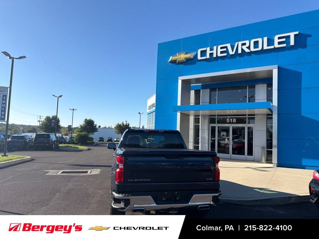 Certified 2022 Chevrolet Silverado 1500 LTZ AWD/4WD image 5