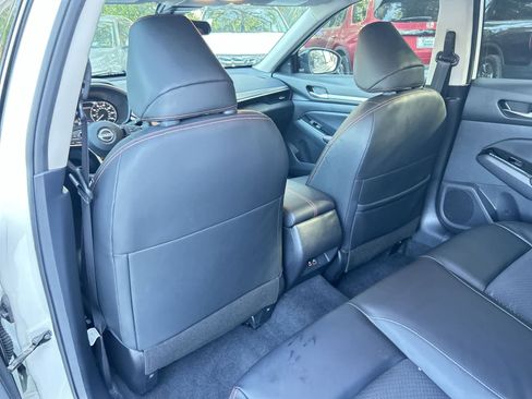 Used 2024 Nissan Altima 2.5 SR FWD image 12