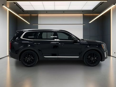 Used 2021 Kia Telluride SX w/ Towing Package FWD image 7
