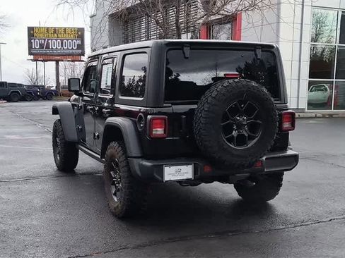 Used 2024 Jeep Wrangler Willys image 7