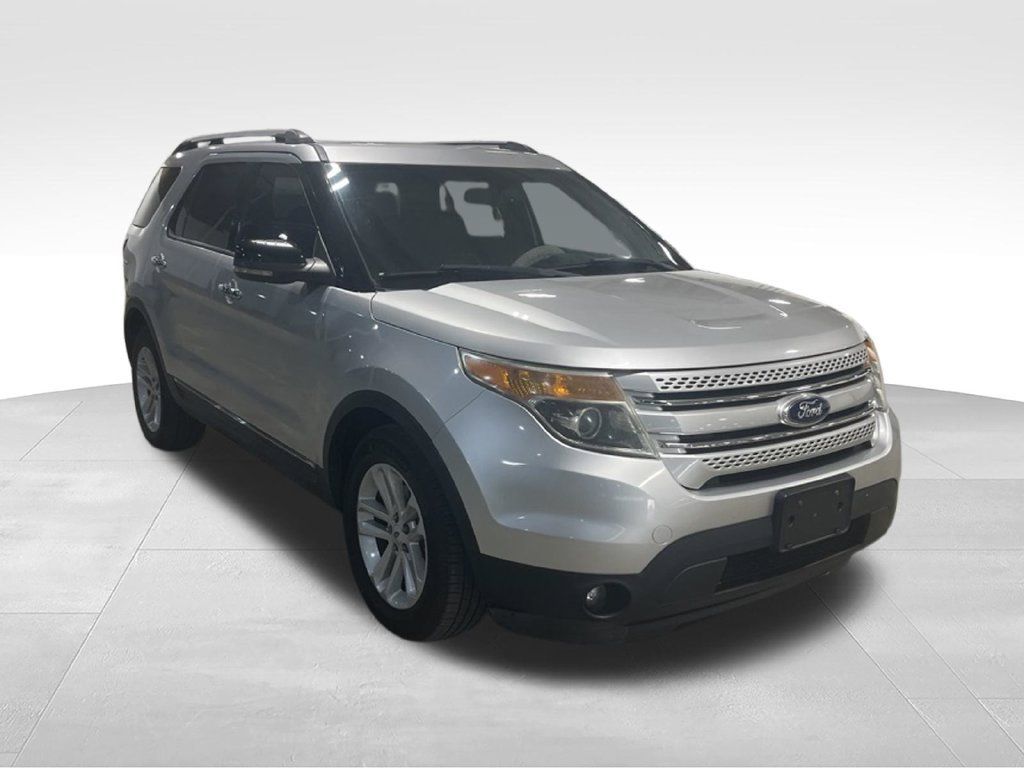 Used 2012 Ford Explorer XLT FWD image 5