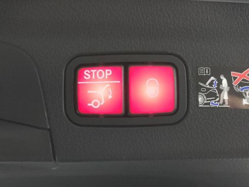 Certified 2026 Mercedes-Benz GLE 350 4MATIC image 32