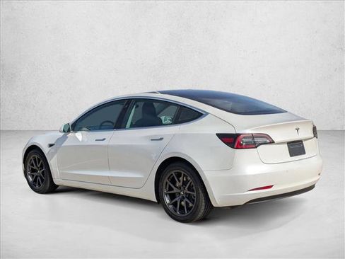 Used 2019 Tesla Model 3 Mid Range image 8