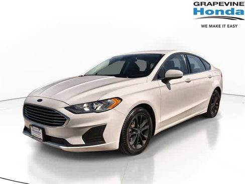 Used 2020 Ford Fusion SE image 1