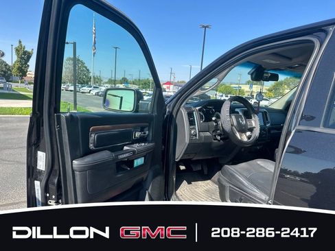 Used 2017 RAM 1500 Laramie AWD/4WD image 4