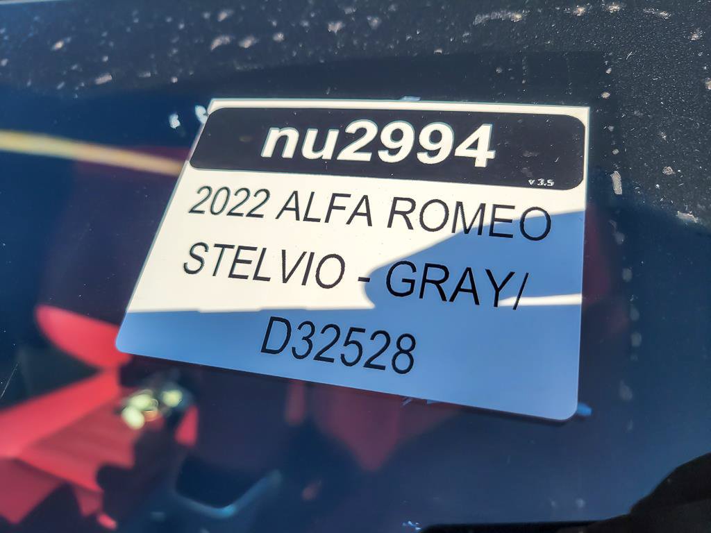 Used 2022 Alfa Romeo Stelvio Veloce AWD/4WD image 27