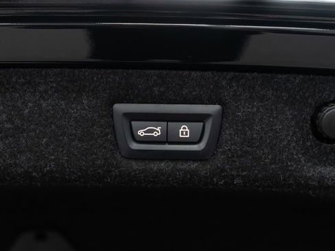 Used 2023 BMW 530e xDrive w/ Executive Package image 40