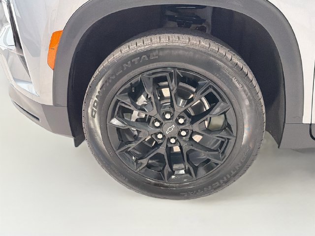Certified 2026 Chevrolet Traverse LT w/ Midnight/Sport Edition FWD image 28