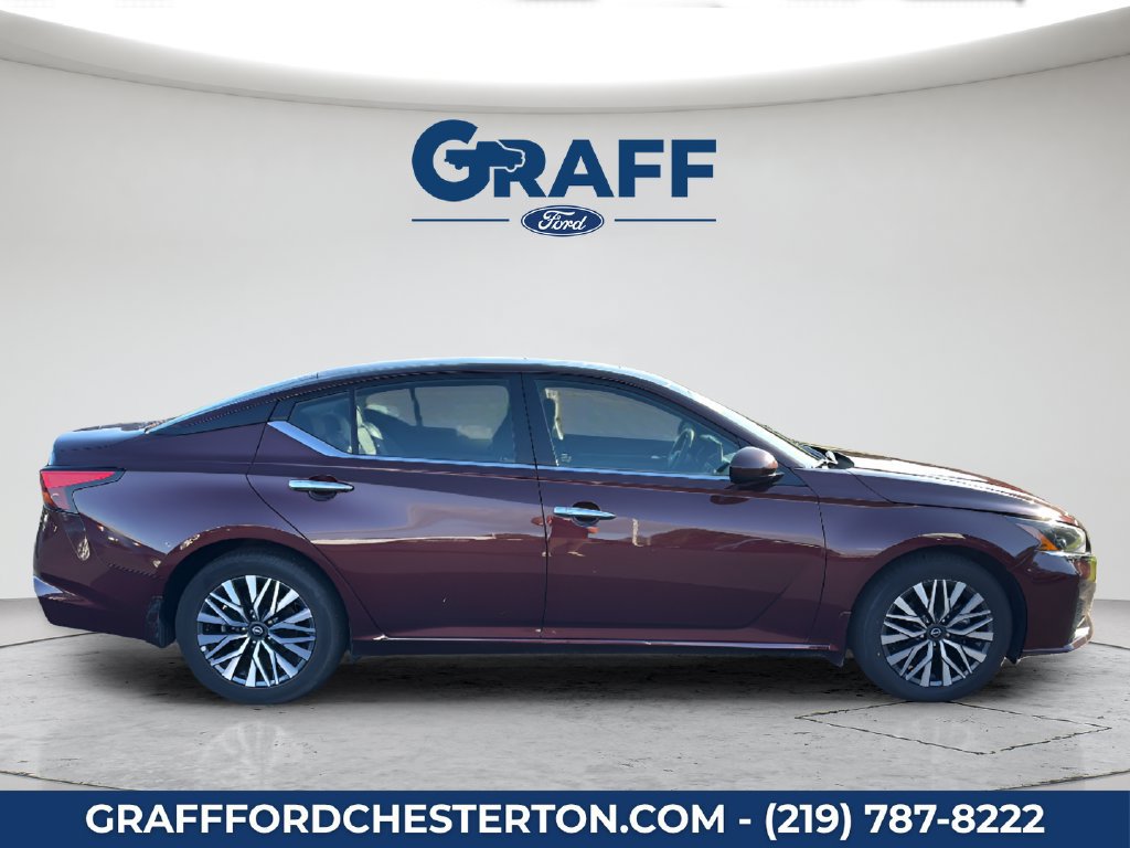 Used 2024 Nissan Altima 2.5 SV w/ SV Premium Package FWD image 5