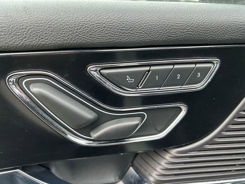 Used 2022 Lincoln Corsair AWD w/ Premium Package image 18