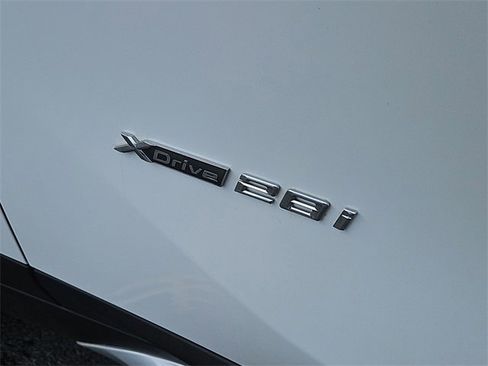 Used 2018 BMW X1 xDrive28i image 13