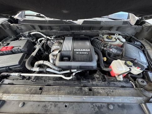Used 2020 Chevrolet Silverado 1500 RST AWD/4WD image 20