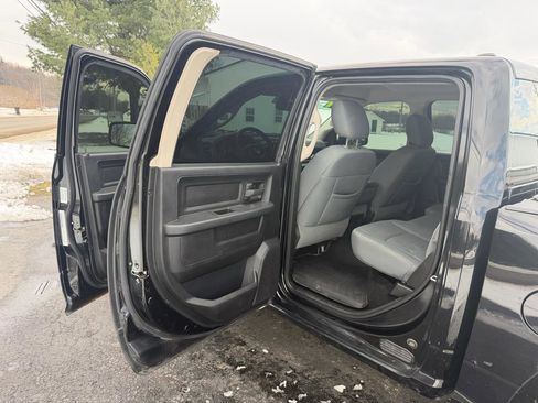 Used 2014 RAM 1500 Express w/ Black Ram 1500 Express Group image 32
