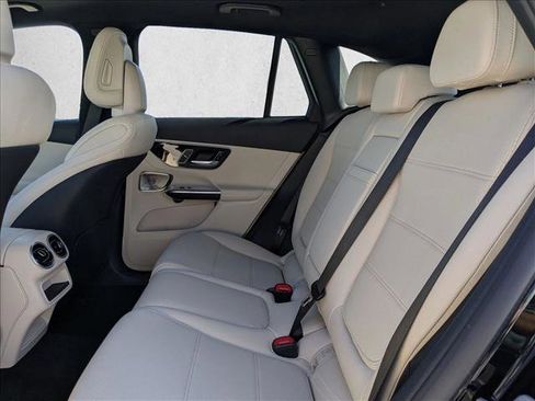 New 2026 Mercedes-Benz GLC 300 4MATIC image 16