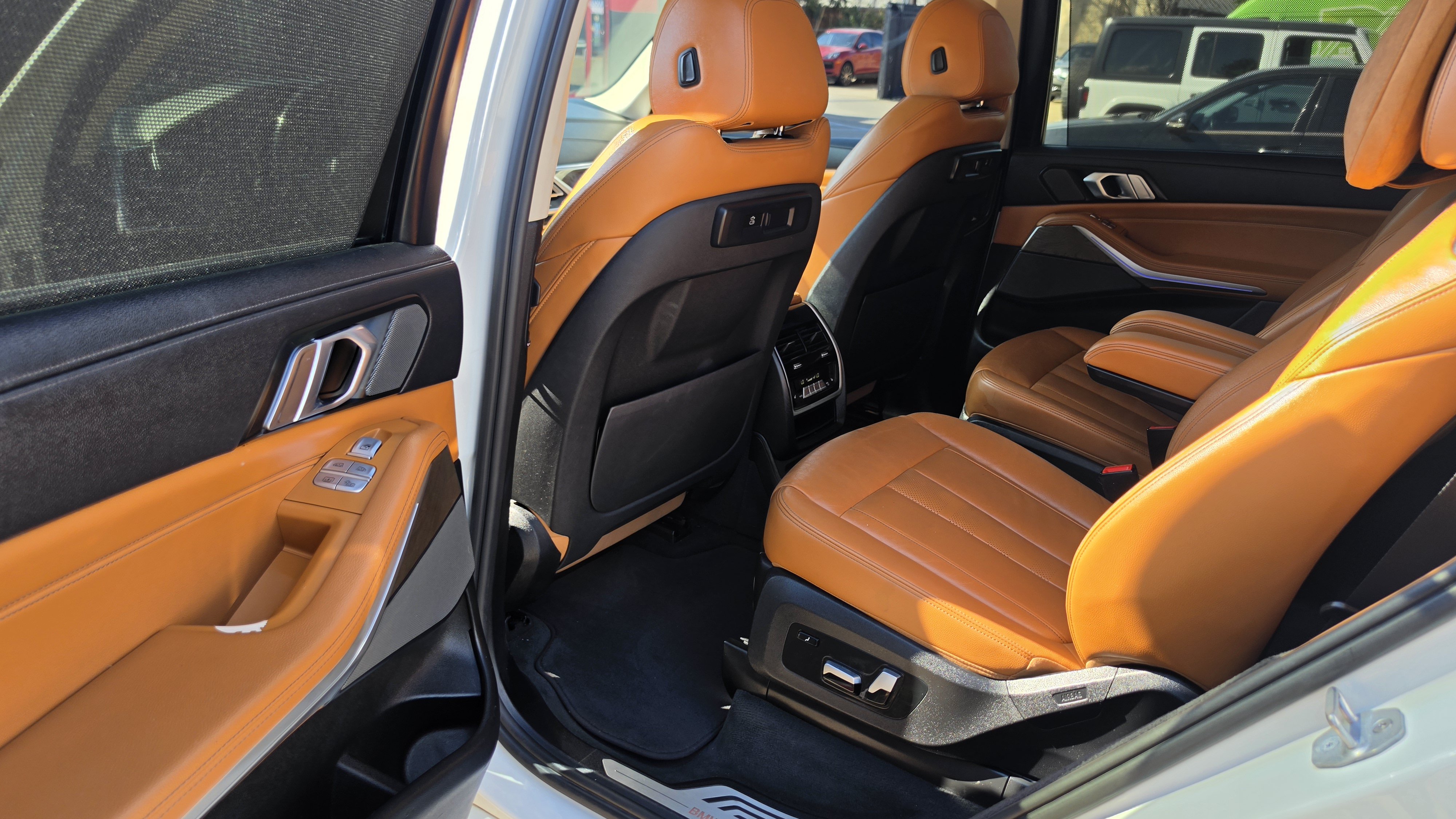 Used 2019 BMW X7 xDrive40i w/ Premium Package AWD/4WD image 23