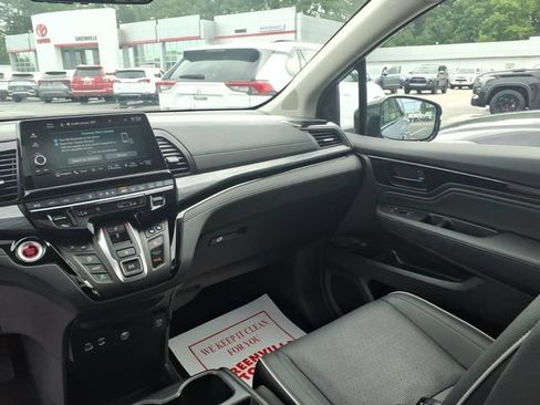 Used 2025 Honda Odyssey Elite image 11