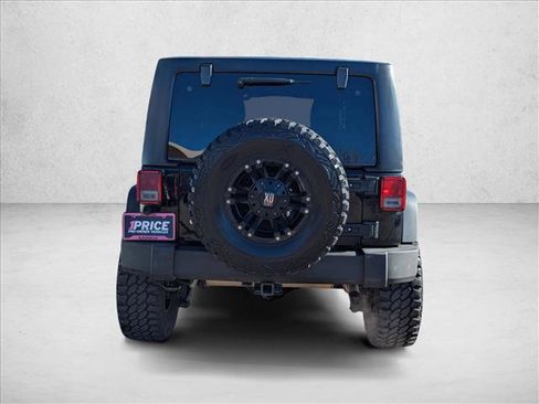 Used 2014 Jeep Wrangler Unlimited Rubicon w/ Connectivity Group image 7