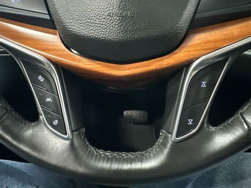 Used 2017 Cadillac XT5 Platinum w/ Driver Assist Package image 21