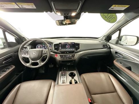 Used 2025 Honda Ridgeline RTL image 3