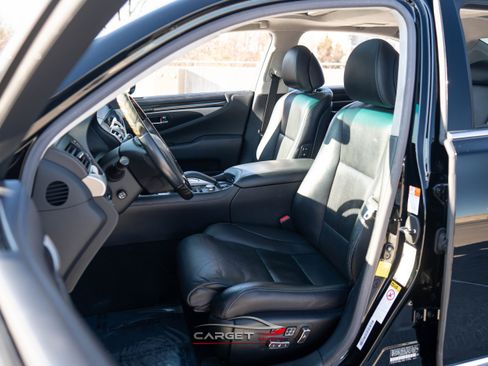 Used 2016 Lexus LS 460 L image 16