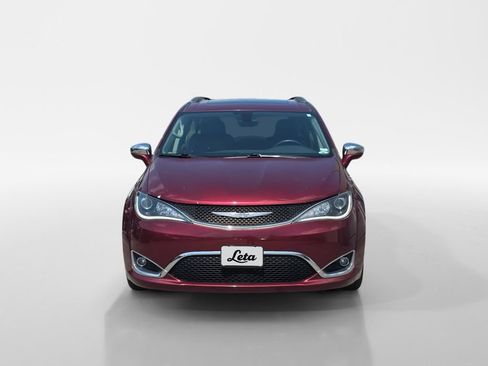 Used 2018 Chrysler Pacifica Limited FWD image 8