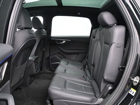 Used 2025 Audi Q7 3.0T Premium Plus AWD/4WD image 9