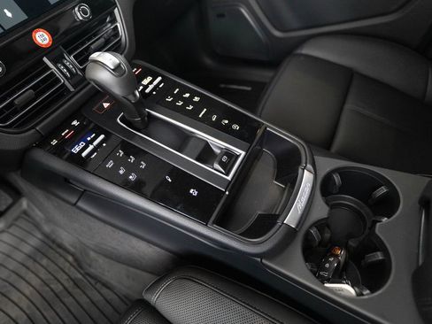 New 2026 Porsche Macan Turbo AWD/4WD image 24