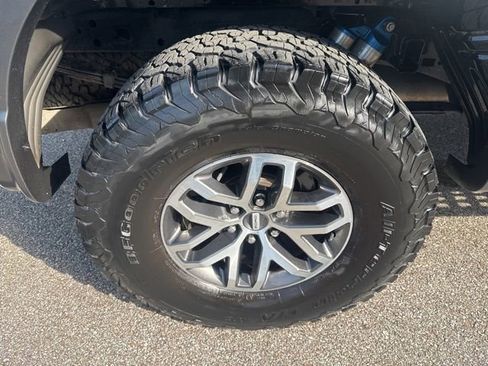 Used 2018 Ford F150 Raptor w/ Equipment Group 802A Luxury AWD/4WD image 12