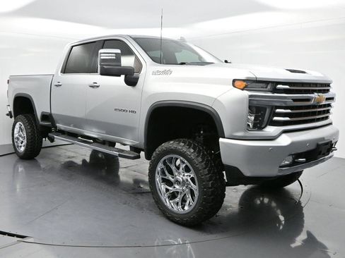 Used 2020 Chevrolet Silverado 2500 High Country w/ Z71 Off-Road Package AWD/4WD image 2