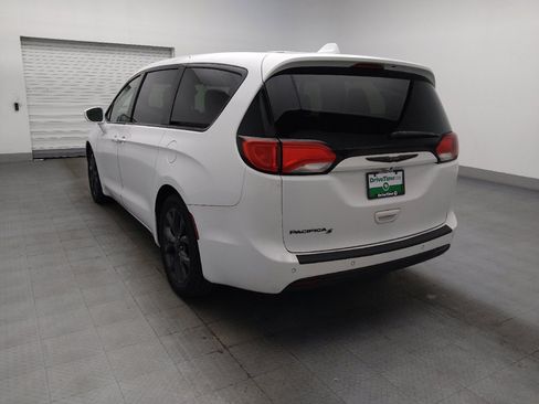 Used 2018 Chrysler Pacifica Touring Plus w/ S Appearance Package FWD image 5
