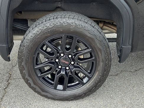 Used 2025 GMC Sierra 1500 AT4 w/ AT4 Premium Package AWD/4WD image 7