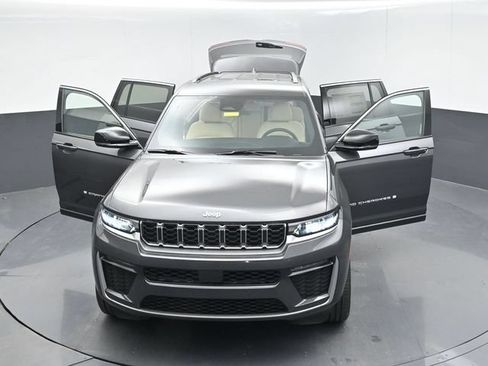 New 2026 Jeep Grand Cherokee Limited RWD image 51