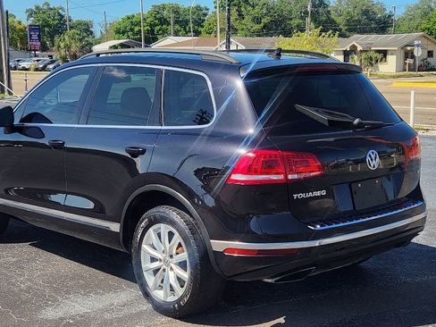 Used 2015 Volkswagen Touareg Sport image 4
