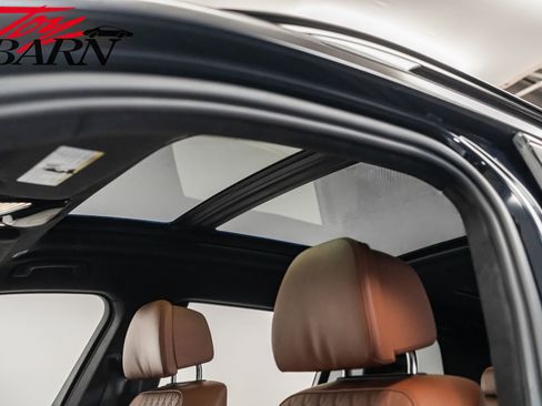 Used 2023 BMW X7 M60i w/ Executive Package image 24